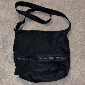 LuLulemon black crossbody purse